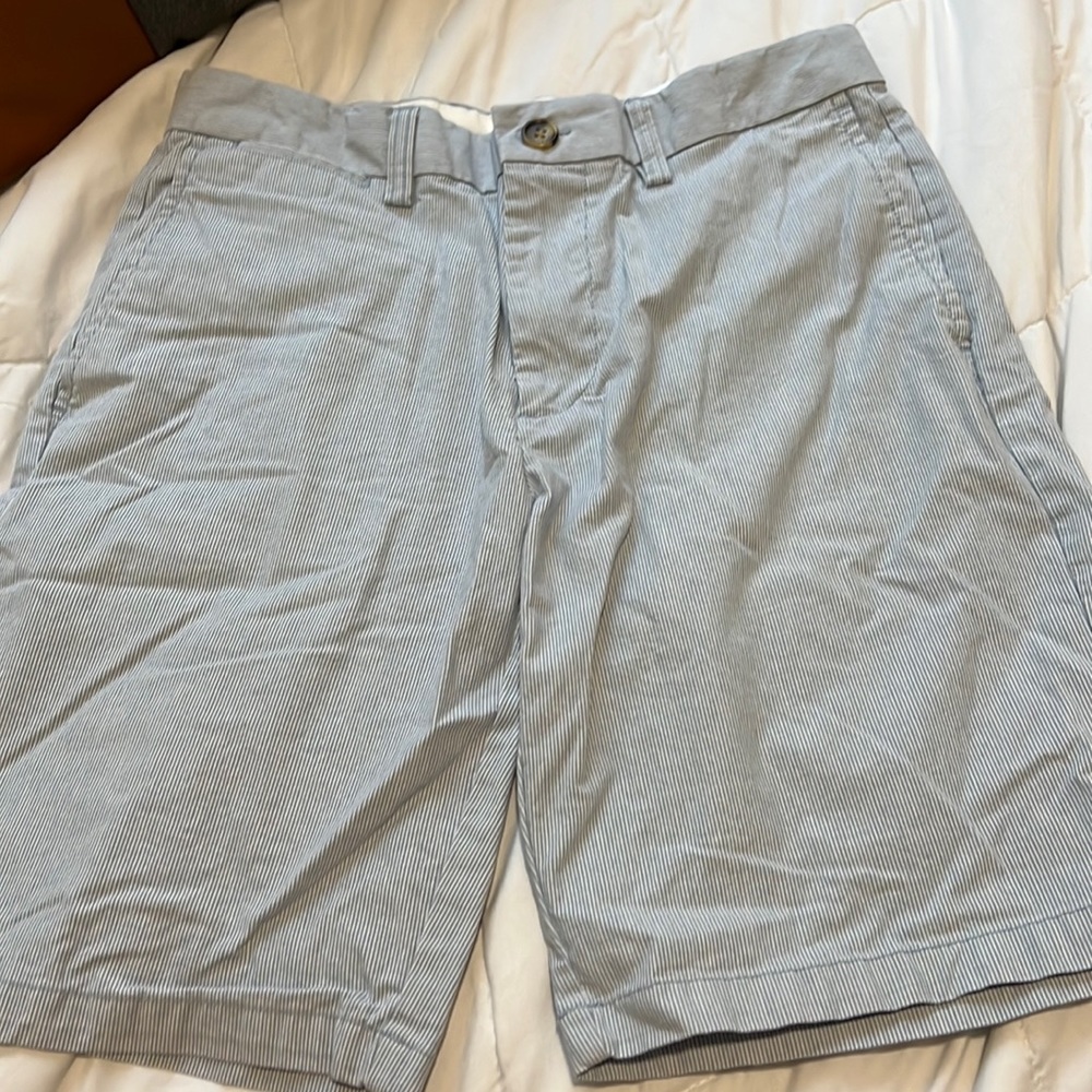 Old Navy Slim Seersucker Shorts 30 W